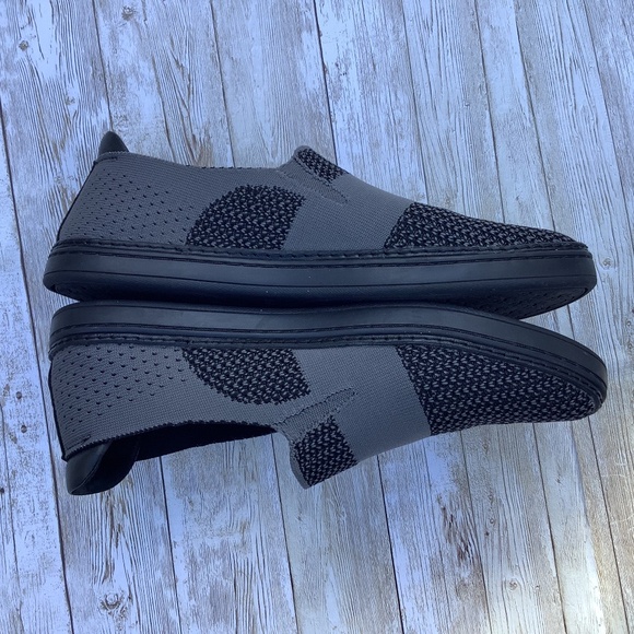 UGG Women's Sammy Slip On Black Gray Knit Hyper Weave Casual Sneakers Size 9.5 - Picture 5 of 13